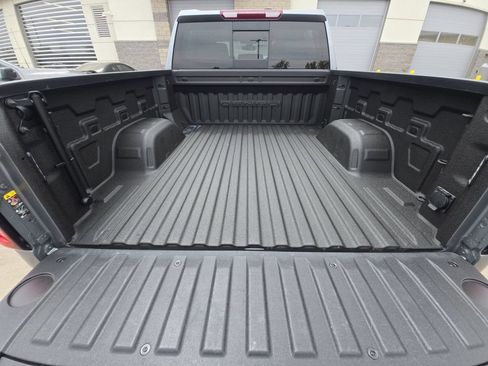 Used 2022 GMC Sierra 1500 Denali w/ Denali Premium Package AWD/4WD image 12