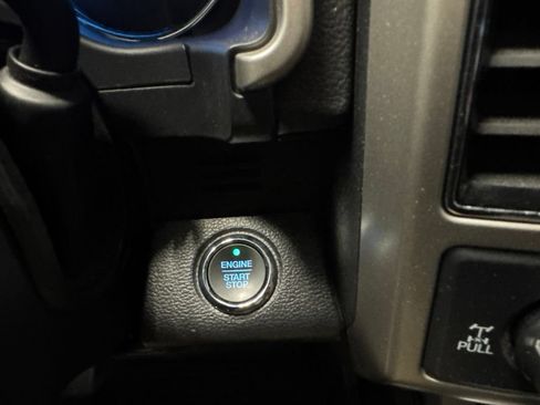 Used 2019 Ford F250 Lariat w/ Lariat Ultimate Package AWD/4WD image 23