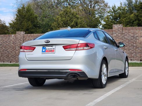 Used 2017 Kia Optima LX w/ Option Group 014 image 6