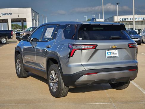 New 2026 Chevrolet Equinox LT w/ LPO, Floor Liner Package FWD image 4