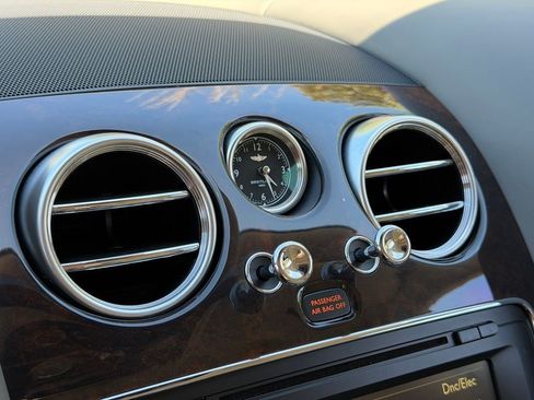 Certified 2018 Bentley Flying Spur V8 AWD/4WD image 19