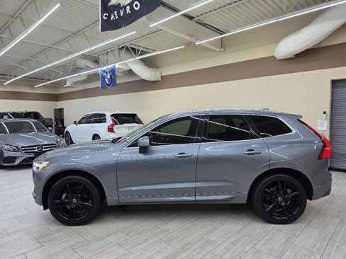 Used 2018 Volvo XC60 T5 Momentum w/ Convenience Package AWD/4WD image 9