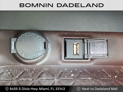 Used 2022 Toyota RAV4 Limited image 26