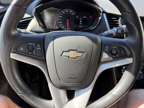 Used 2019 Chevrolet Trax LT w/ LT Convenience Package AWD/4WD image 7