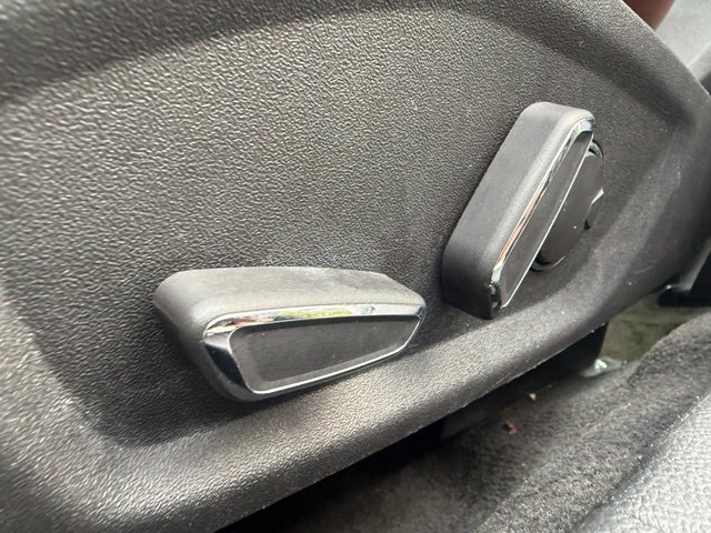Used 2016 Ford Fusion SE w/ Equipment Group 202A FWD image 14