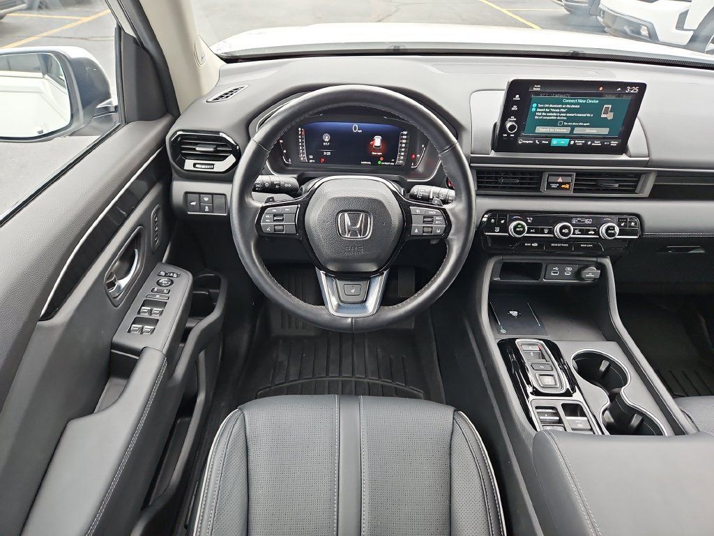 Used 2024 Honda Pilot Elite image 13