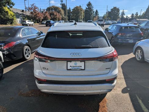 Used 2024 Audi Q4 e-tron Premium w/ Convenience Package AWD/4WD image 4