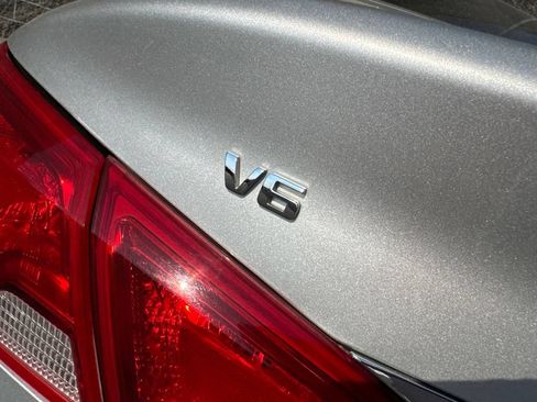 Used 2017 Chevrolet Impala Premier FWD image 9