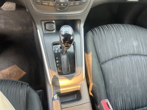 Used 2019 Nissan Sentra SV FWD image 15