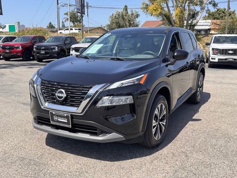 Used 2023 Nissan Rogue SV FWD image 7