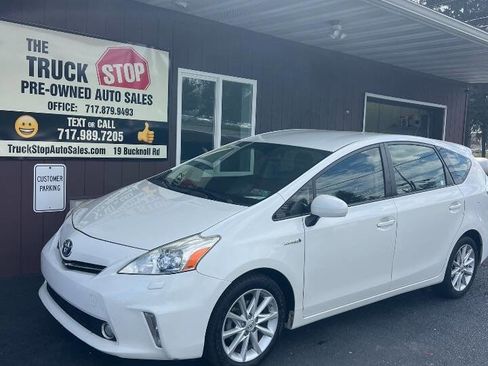 Used 2013 Toyota Prius V Five image 1