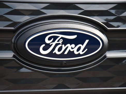 New 2025 Ford F150 Lightning Platinum AWD/4WD image 39