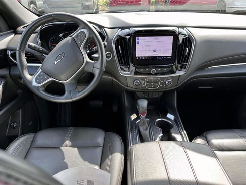 Used 2023 Chevrolet Traverse RS AWD/4WD image 16