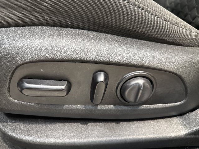 Used 2019 Chevrolet Blazer LT FWD image 26