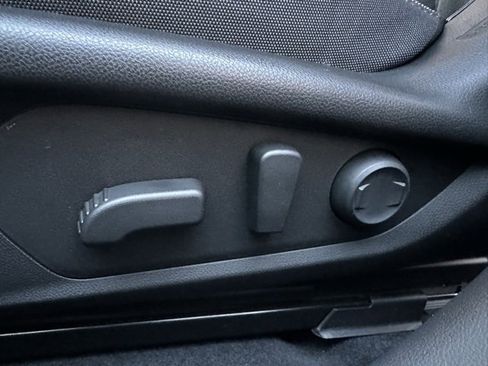 Used 2025 Subaru Forester Sport image 18