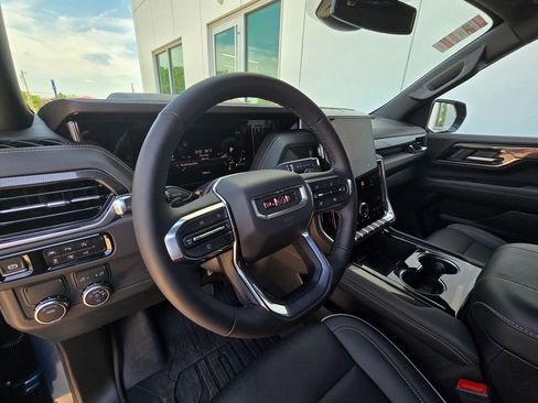 Used 2025 GMC Yukon XL Elevation RWD image 13