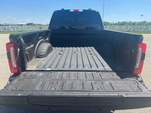 Used 2024 Ford F250 Platinum AWD/4WD image 30