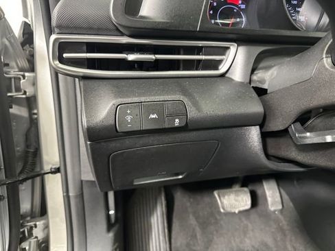 Used 2023 Hyundai Elantra SEL image 19