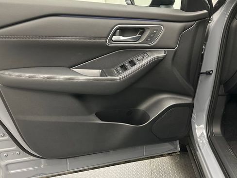 New 2026 Nissan Rogue Platinum w/ Platinum Premium Package AWD/4WD image 15