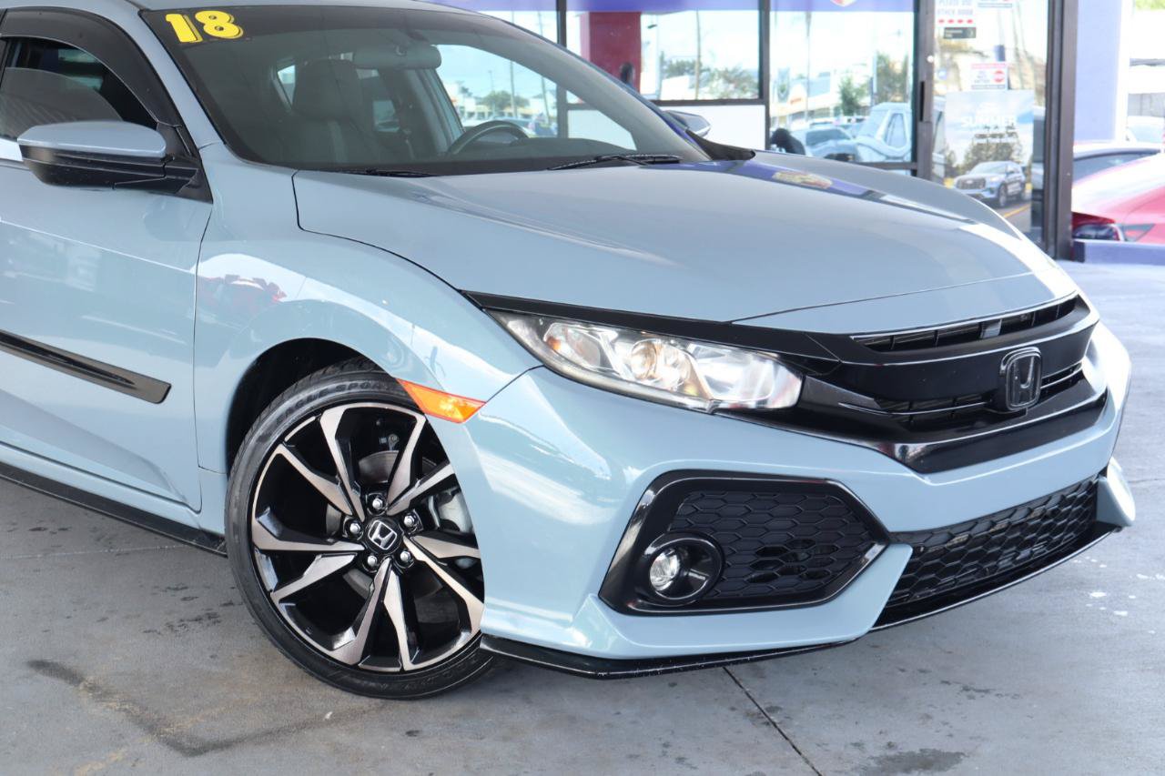Used 2018 Honda Civic Sport image 2