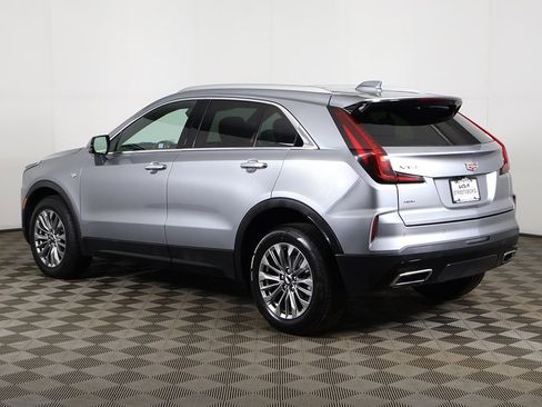 Used 2024 Cadillac XT4 Premium Luxury image 8