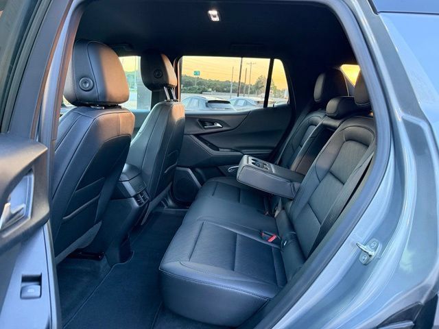 Used 2026 Chevrolet Equinox LT w/ Convenience Package II FWD image 11