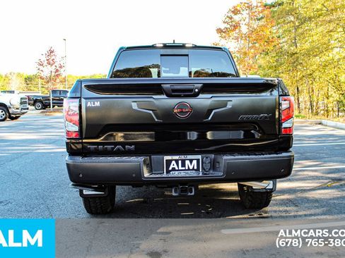 Used 2023 Nissan Titan PRO-4X w/ Pro-4x Convenience Package image 11