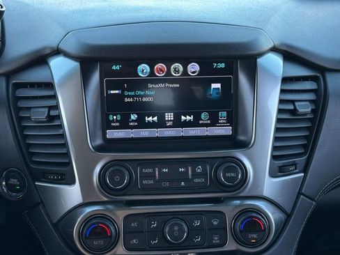 Used 2018 Chevrolet Tahoe LT w/ LT Signature Package AWD/4WD image 3