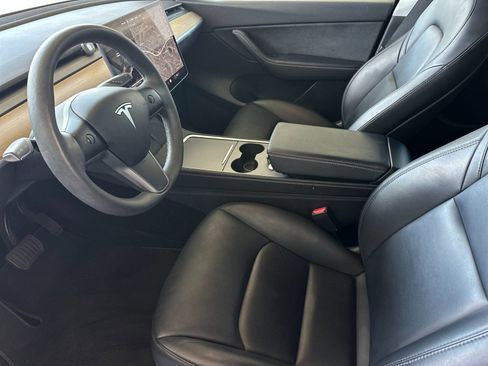 Used 2021 Tesla Model Y 2WD image 9