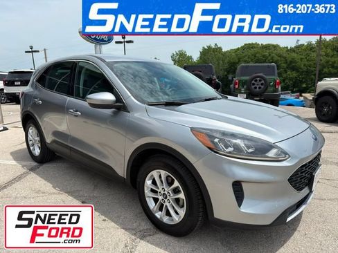 Used 2021 Ford Escape SE FWD image 1