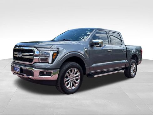 Used 2025 Ford F150 Lariat w/ Equipment Group 501A Mid AWD/4WD image 4