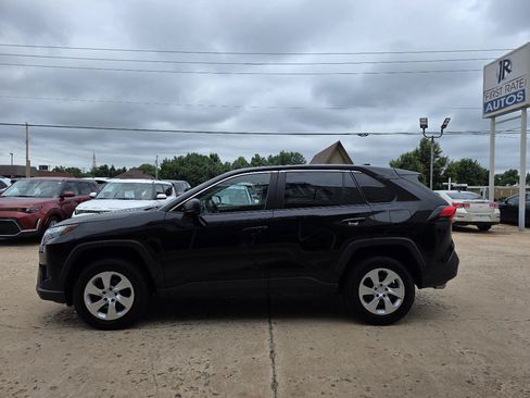 Used 2025 Toyota RAV4 LE AWD/4WD image 4