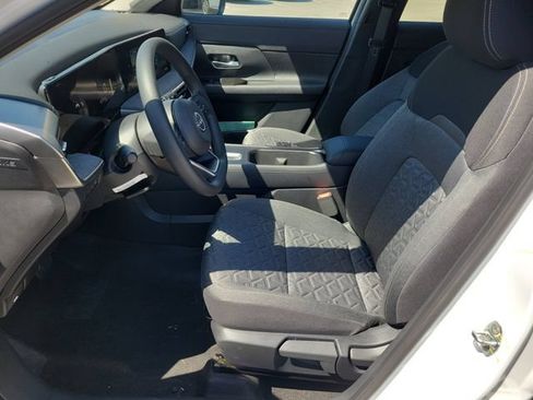 New 2026 Nissan Kicks SV w/ SV Premium Package FWD image 20