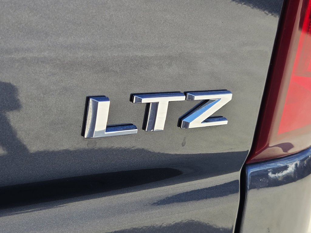 Used 2022 Chevrolet Silverado 1500 LTZ w/ Safety Package II AWD/4WD image 10