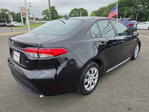 Used 2024 Toyota Corolla LE FWD image 7