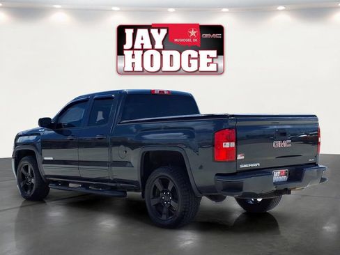 Used 2017 GMC Sierra 1500 SLE w/ SLE Value Package AWD/4WD image 4
