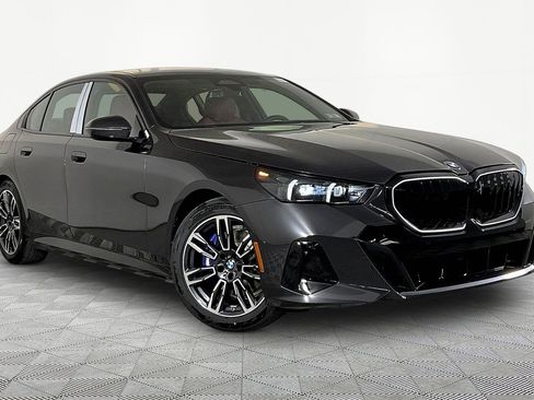New 2026 BMW 530i xDrive AWD/4WD image 3