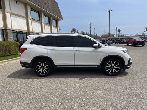 Used 2020 Honda Pilot Elite image 3
