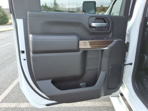 Used 2020 Chevrolet Silverado 3500 LT w/ All Star Edition image 19