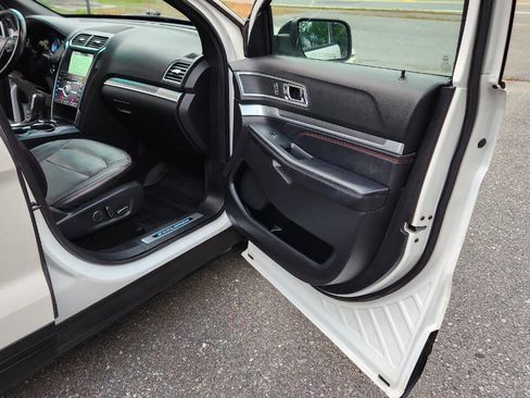 Used 2018 Ford Explorer Sport w/ Equipment Group 401A image 42