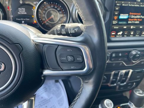 Used 2023 Jeep Wrangler Unlimited Sahara w/ Cold Weather Group AWD/4WD image 17