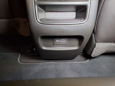 Used 2025 Cadillac XT5 Premium Luxury image 12