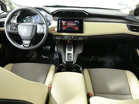 Used 2018 Honda Clarity Plug-In Hybrid image 4