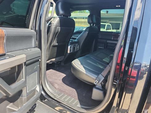 Used 2016 Ford F150 Platinum w/ Equipment Group 701A Luxury image 12