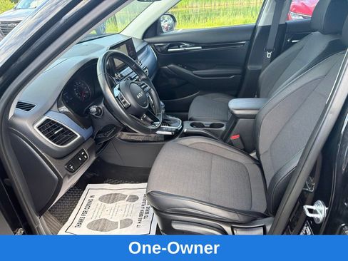 Used 2023 Kia Seltos S w/ Navigation Package AWD/4WD image 13