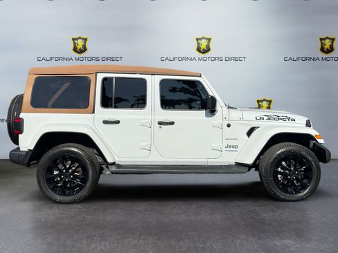 Used 2022 Jeep Wrangler Unlimited Sahara AWD/4WD image 6