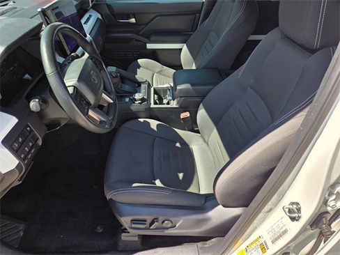 Used 2024 Toyota Tacoma TRD Off-Road image 10