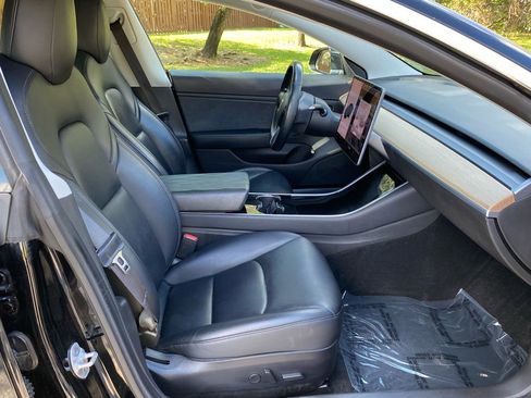 Used 2019 Tesla Model 3 Performance image 33