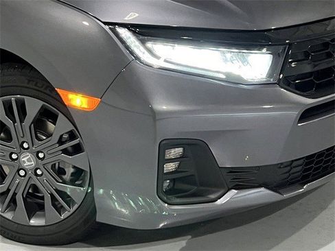 New 2026 Honda Odyssey Touring image 13