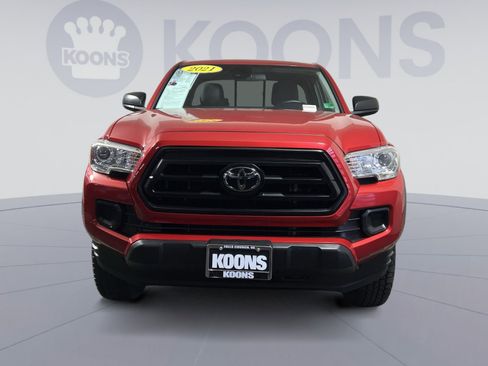 Used 2021 Toyota Tacoma SR w/ SX Package image 11